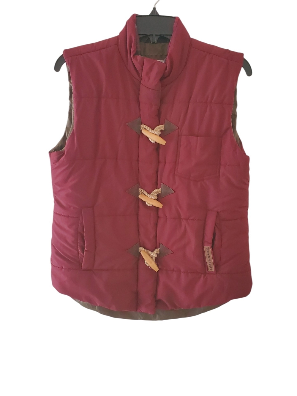 Legendary Whitetails Burgundy Toggle Puffer Vest Size Medium